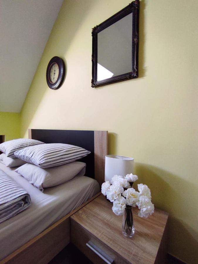 Accommodation "Old Town Dreznik" Rakovica Extérieur photo