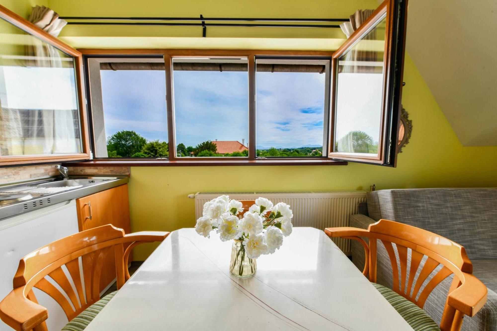 Accommodation "Old Town Dreznik" Rakovica Extérieur photo